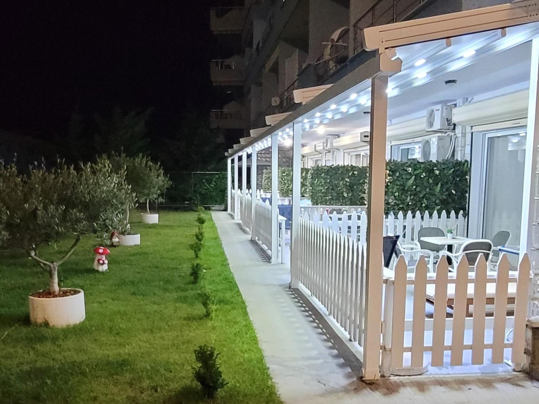 Suncoast Rooms Port Side Sarandë 外观 照片