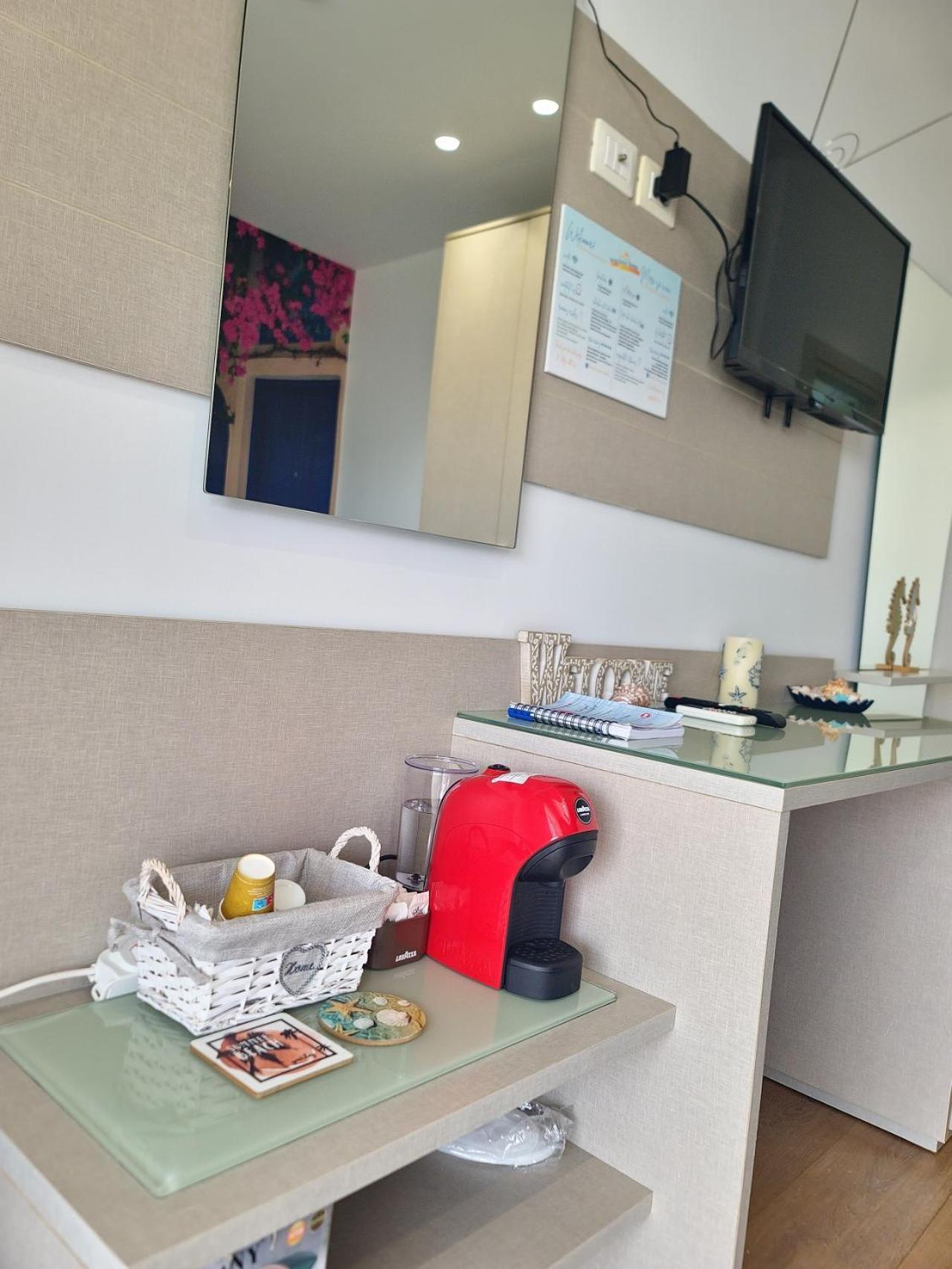 Suncoast Rooms Port Side Sarandë 外观 照片